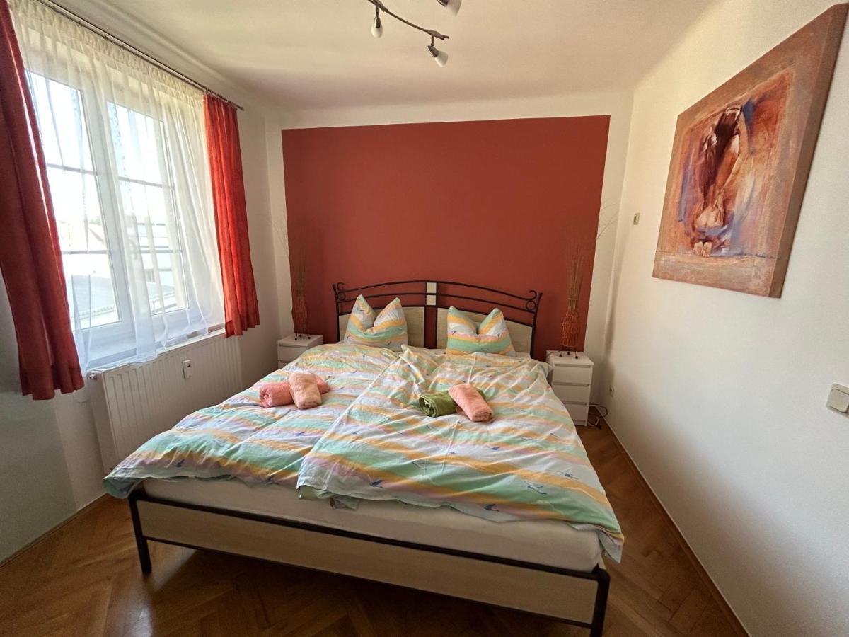 Grosse Ferienwohnung Klagenfurt am Woerthersee Exteriör bild